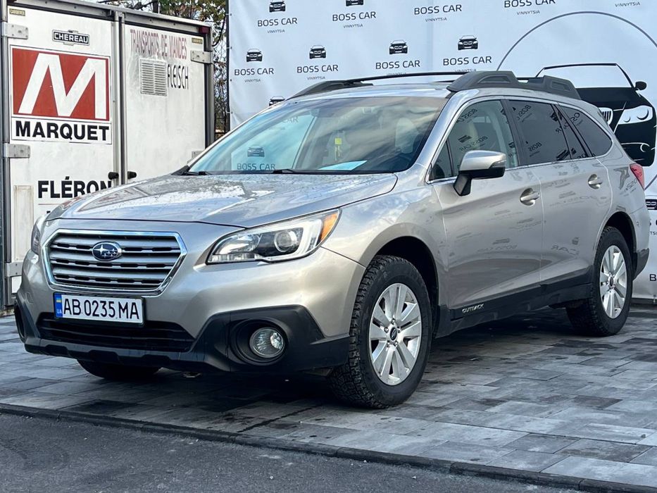 Subaru Outback 2015року 2.5 бензин