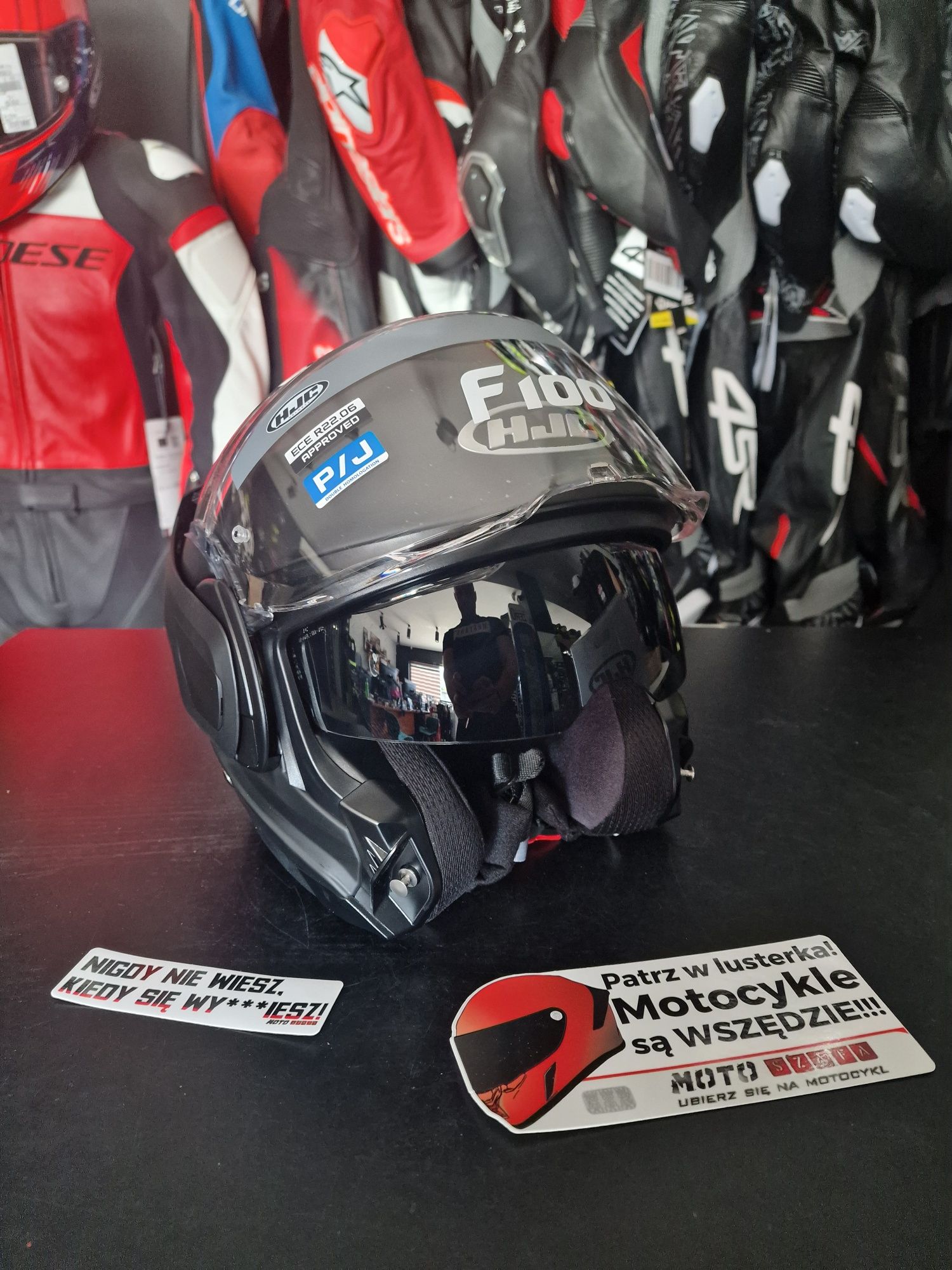 MotoSzafa Kask motocyklowy HJC F100 SOLID SEMI FLAT BLACK !gratisy!