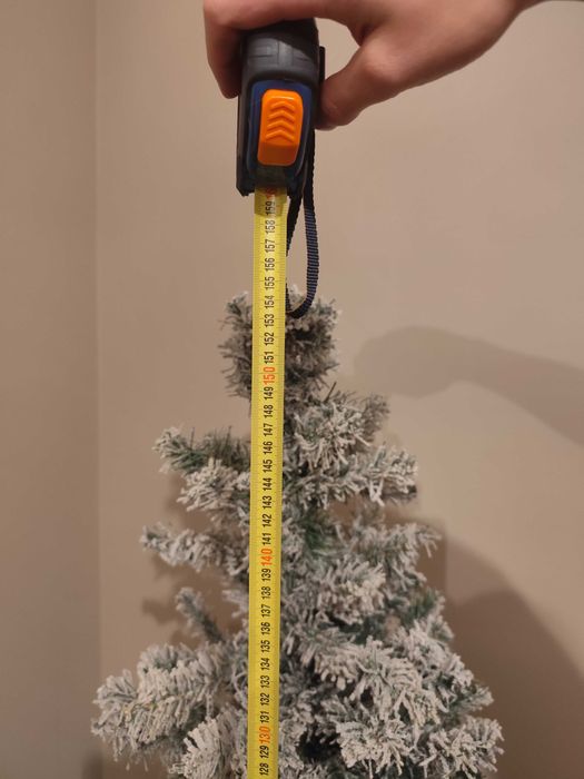 Árvore de natal com neve