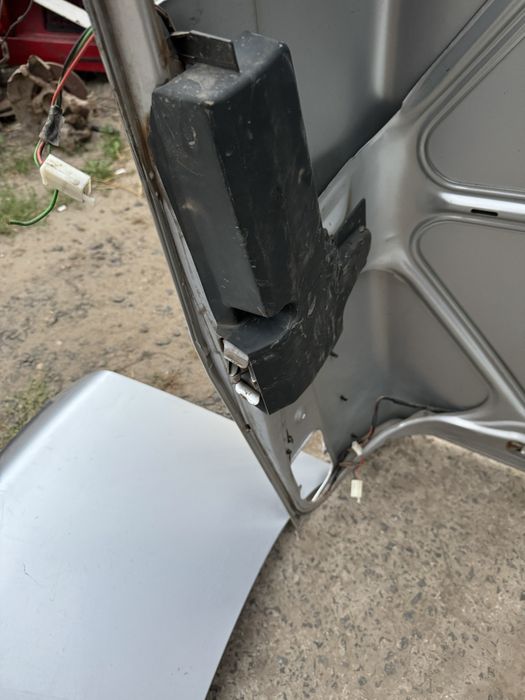 Кришка багажніка Ваз 2110