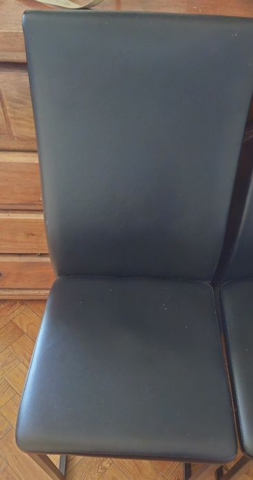 Cadeiras sala pretas