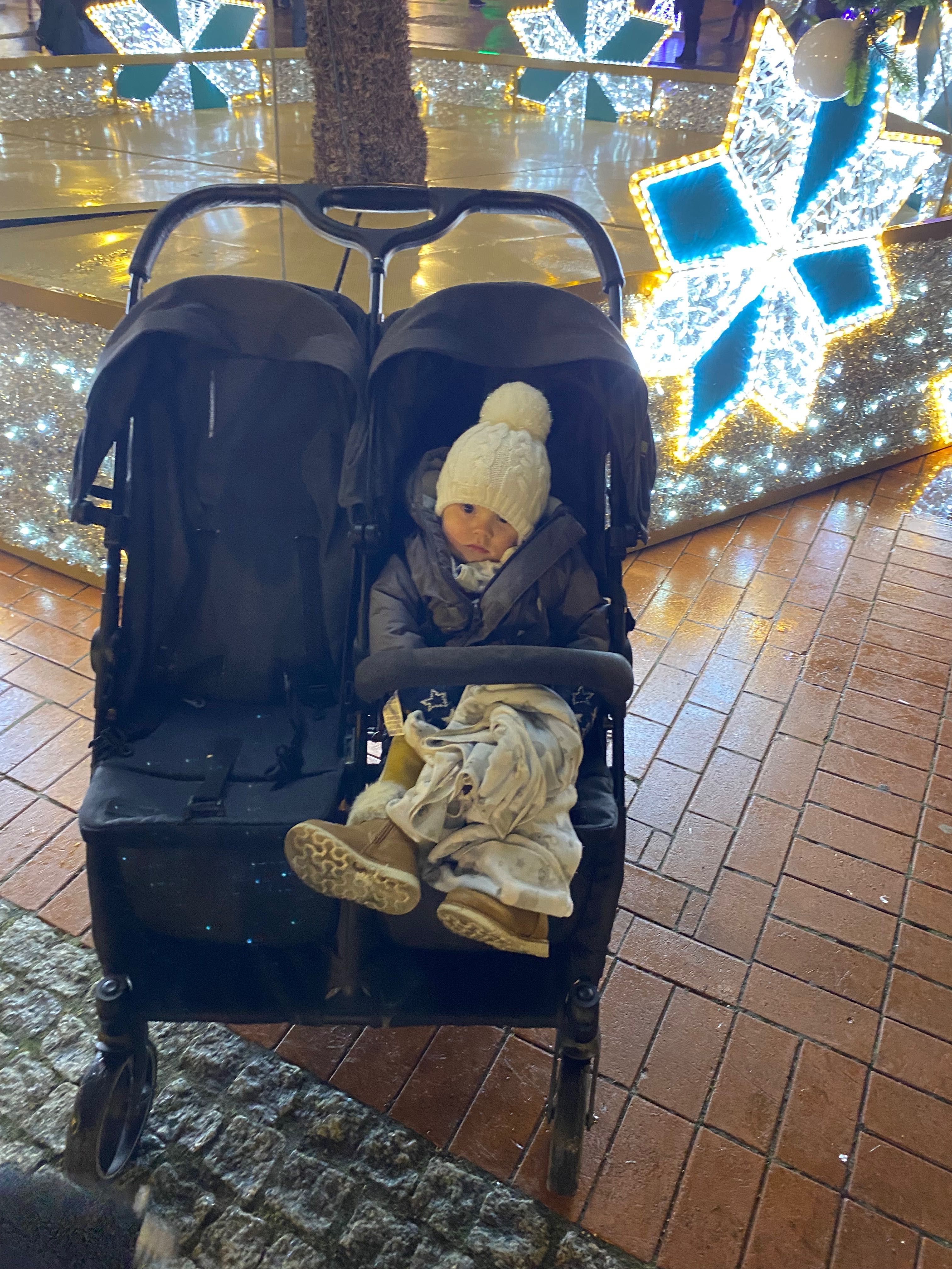 Wózek spacerowy dla bliźniąt rok po roku easy go Domino