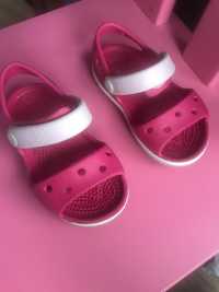 Sandalki crocs rozowe