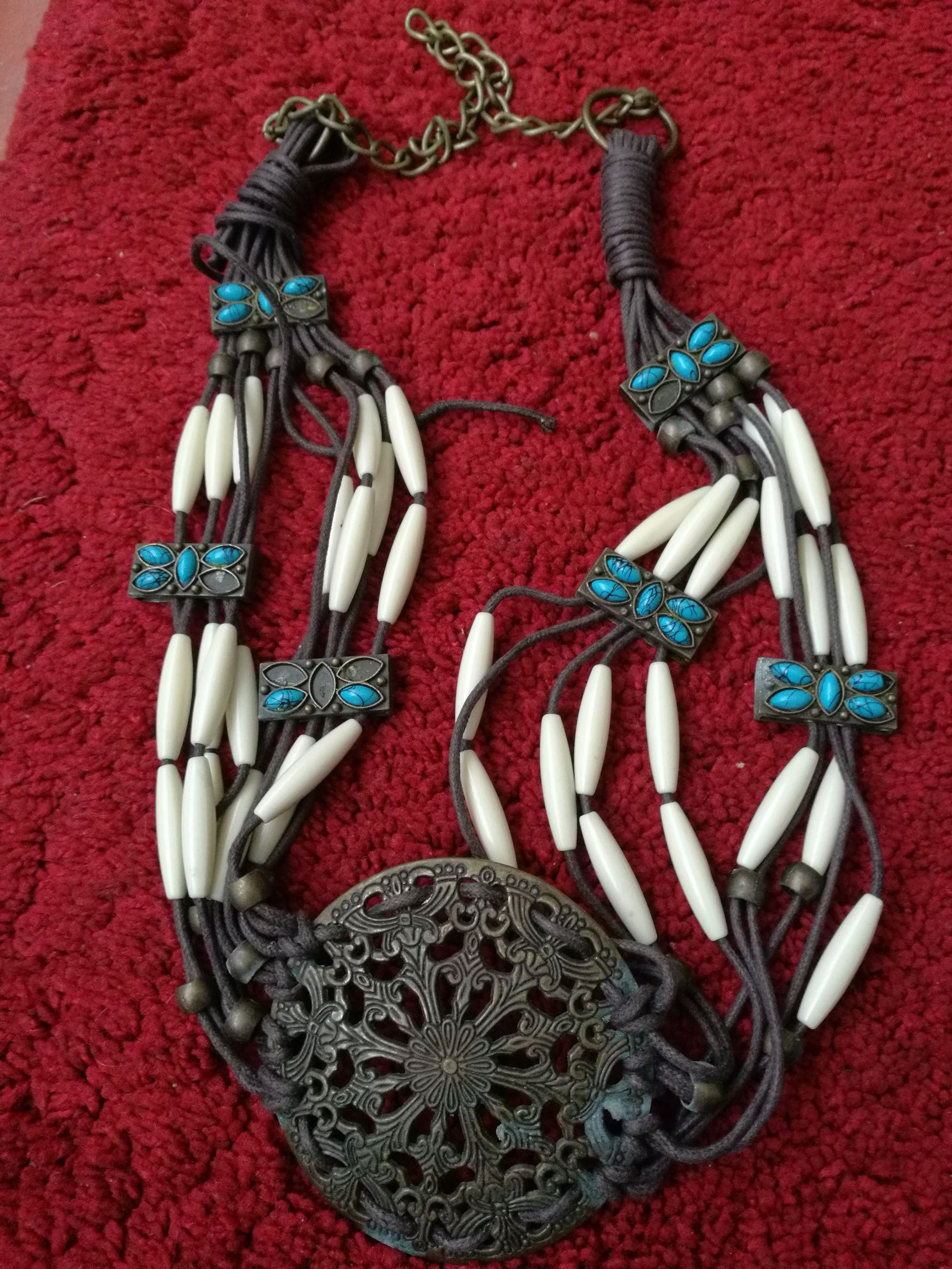 Conjunto de 5 peças colares e pulseiras usadas vintage