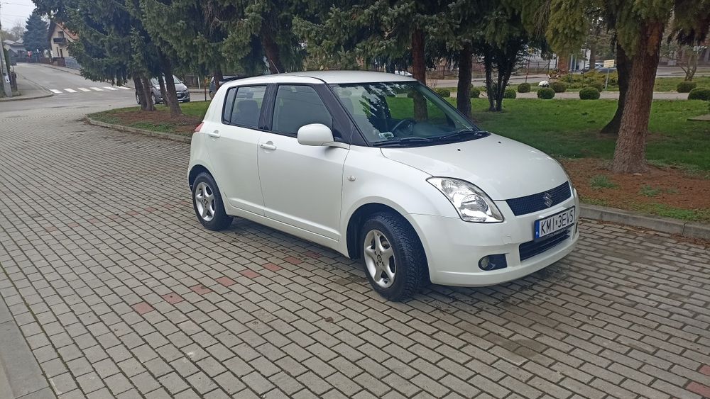 Suzuki Swift 1.3 92km 2009r. 172tys. 4x4