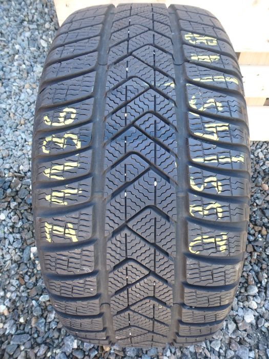 235/45r18 235/45/18 Pirelli Sottozero 3 pncs 98V 21r Z/1136