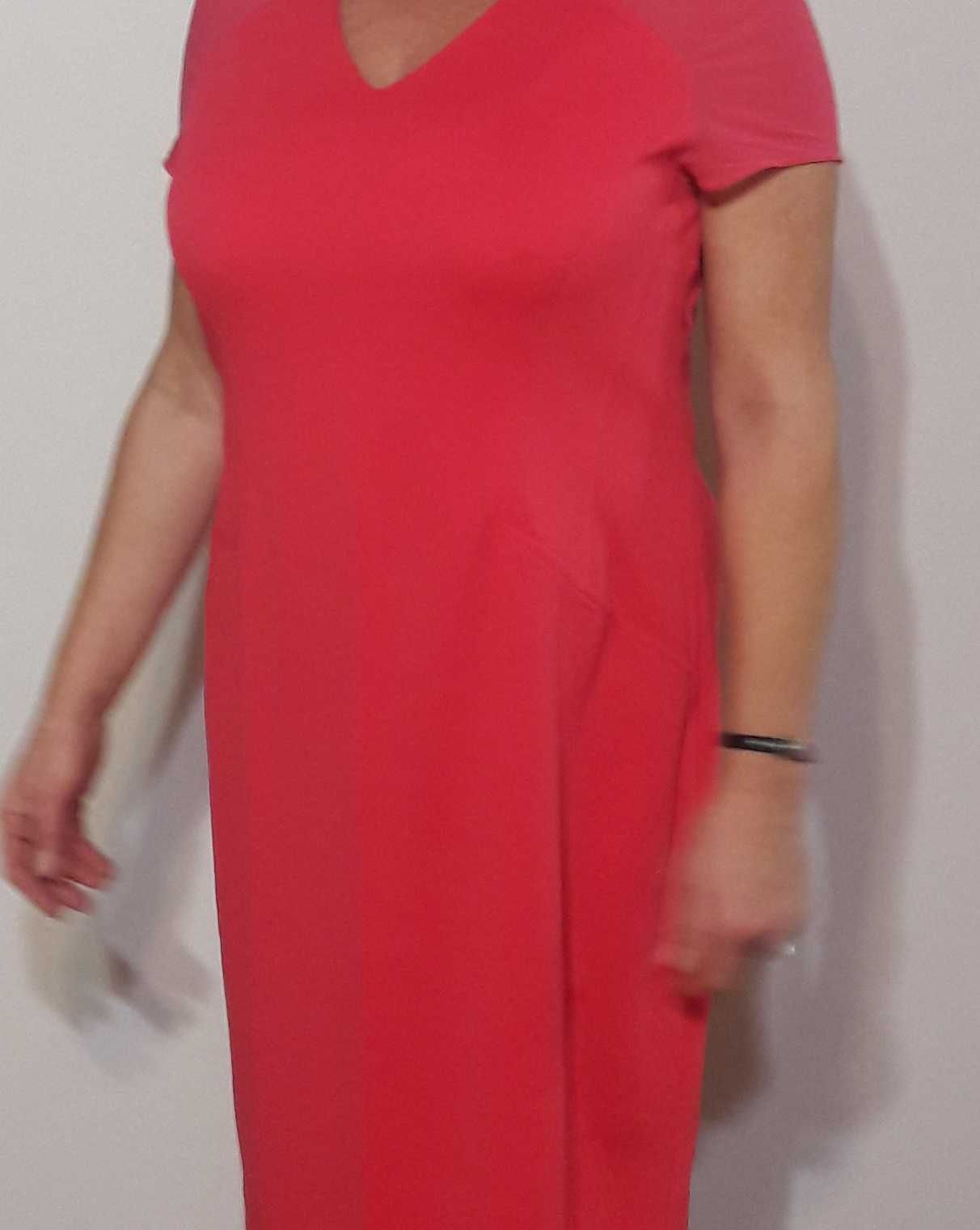 Malinowa sukienka XXL Vito Vergelis elastyczna