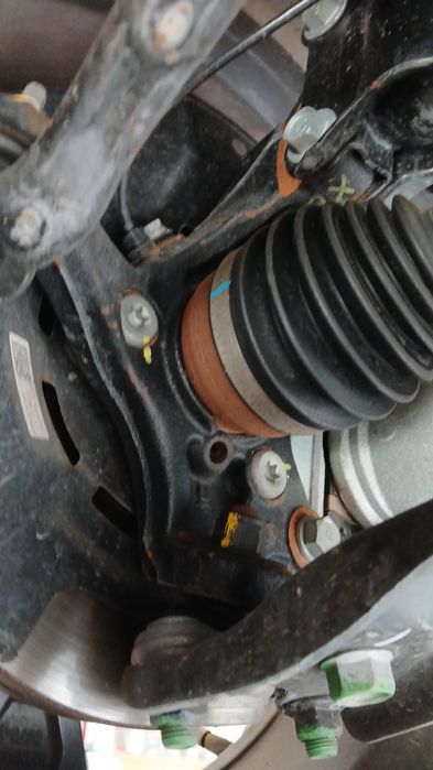 Manga de eixo frente esquerda HYUNDAI i30 Fastback (PDE)