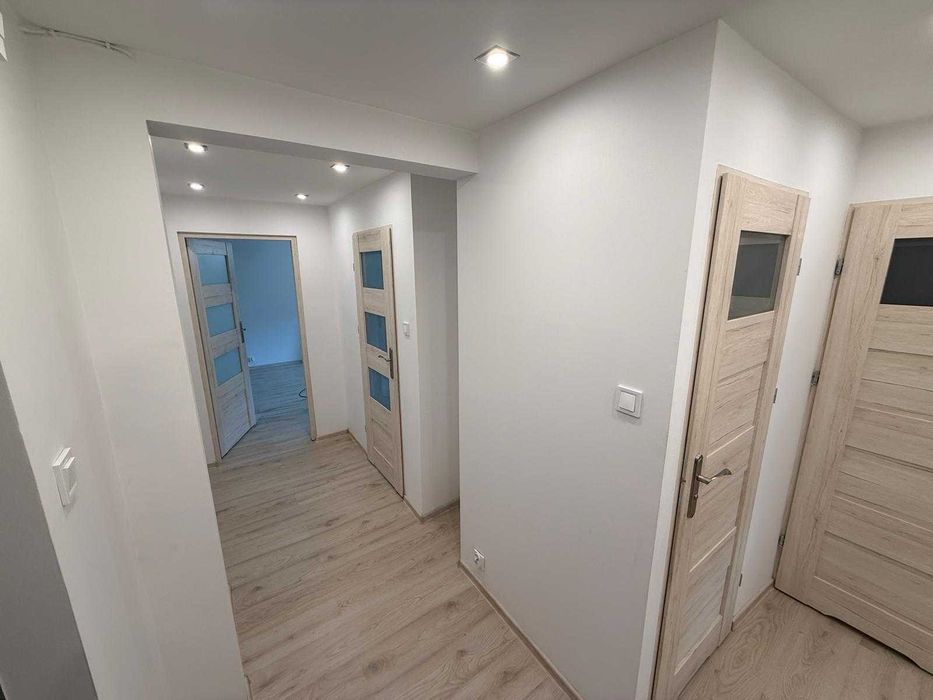 Na sprzedaż 2 pokojowe mieszkanie na Piekarach C SUPER LOKALIZACJA