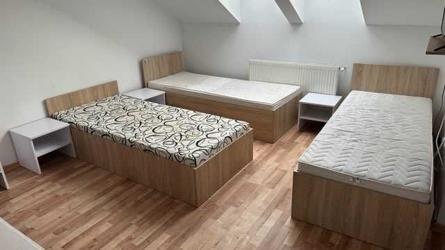 Łóżko z materacem 90/200