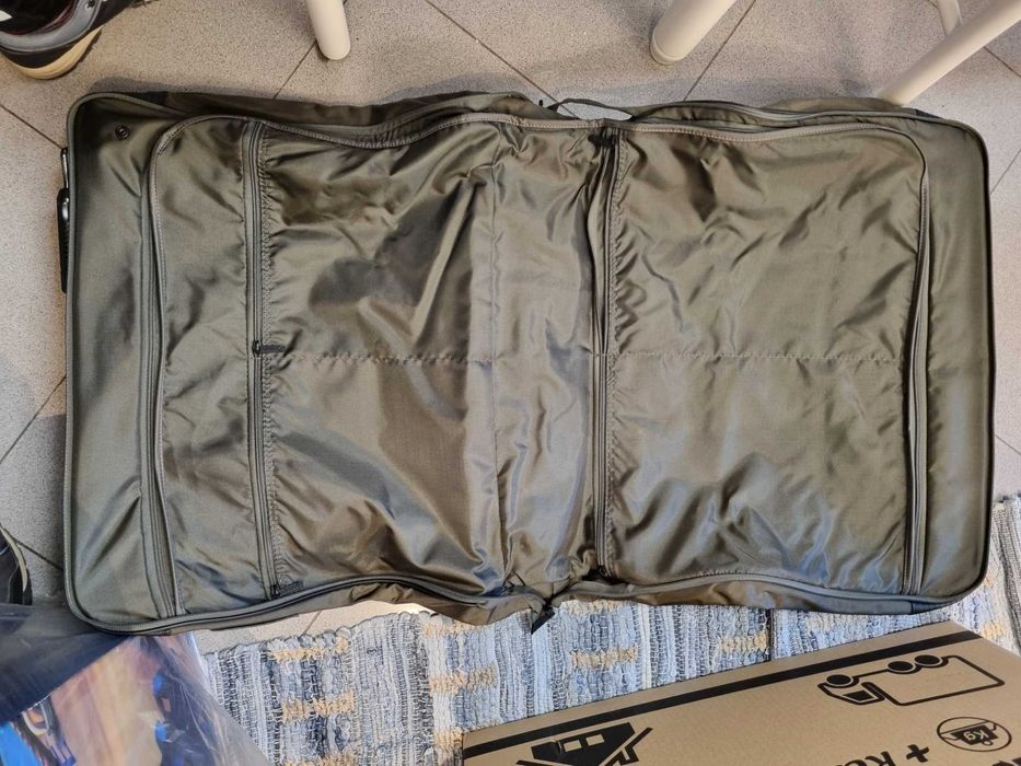 1 porta fatos (garment bag) Delsey Helium (viagem) 45" cinza