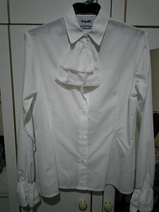 Traje Académico Feminino IPB