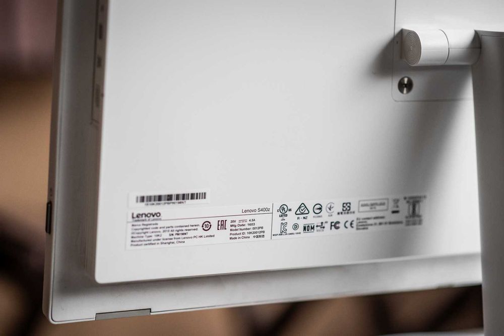 komputer All-In-One Lenovo i5/8GB/256GB SSD/Full HD/Windows licencja