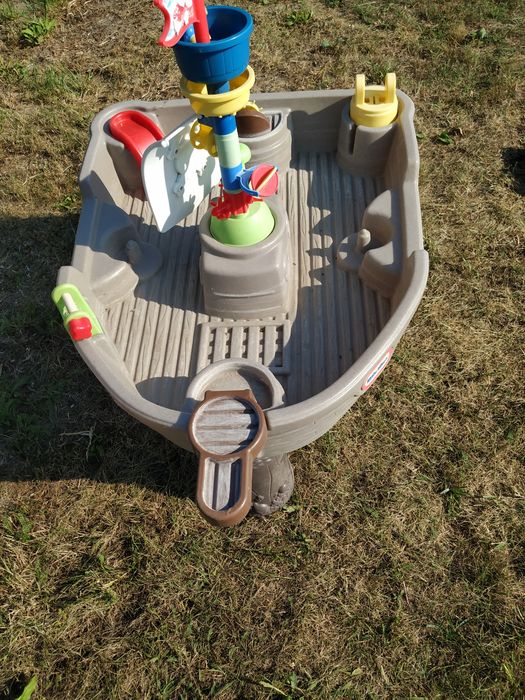Stolik wodny statek piracki little tikes