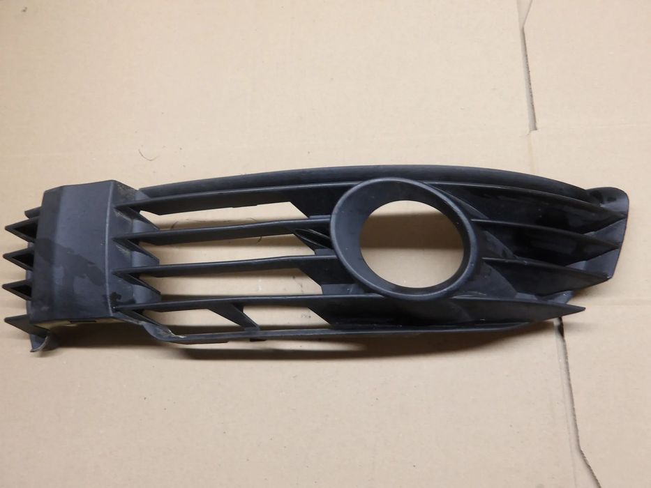 PASSAT B5 FL SEDAN 1.9TDI KRATKA ZDERZAKA LEWA 3B0853665L