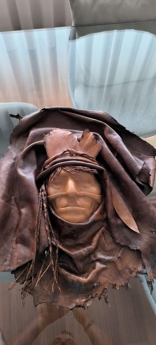 Mascara feita à mao