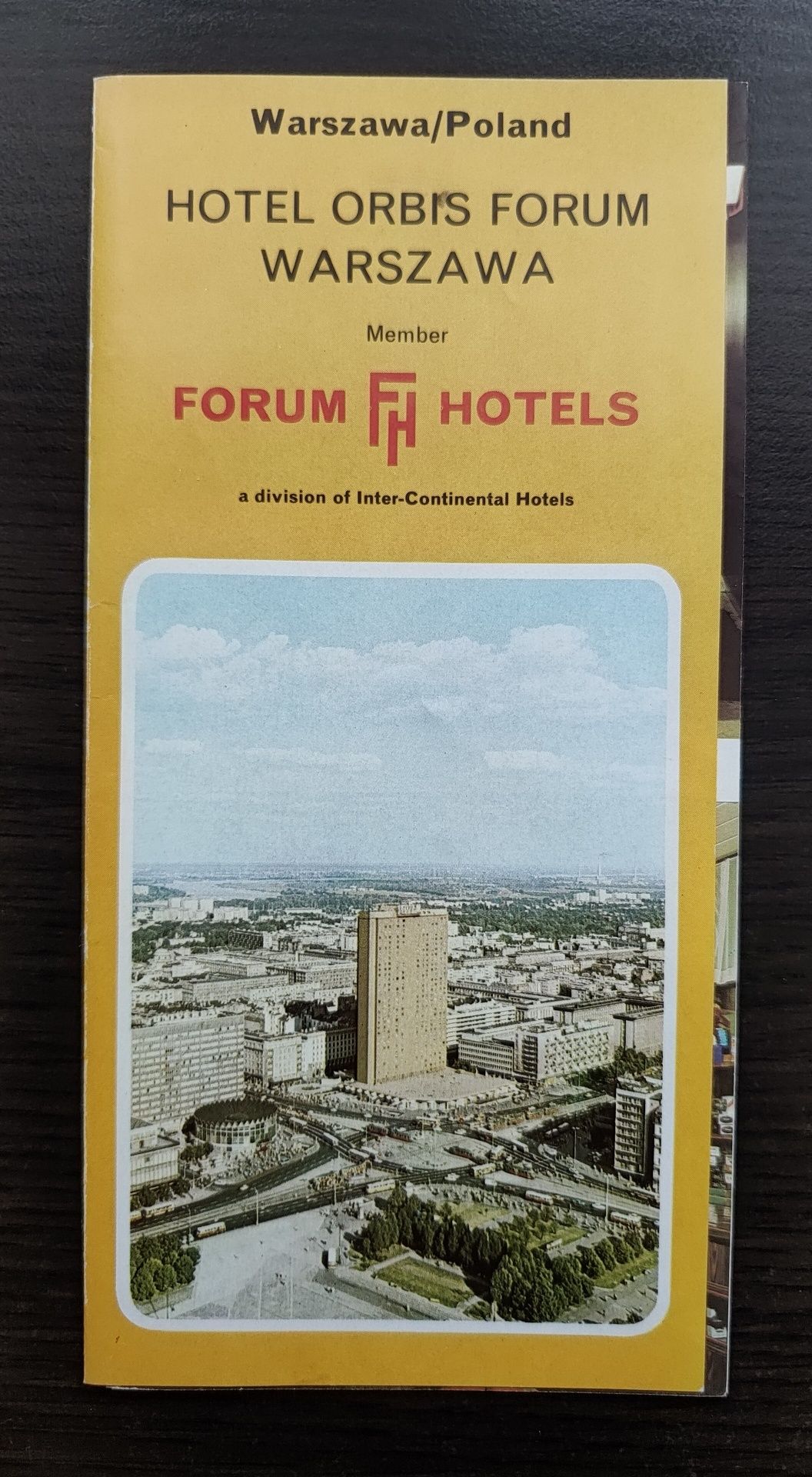 Teczka, koperty i ulotka Hotelu Forum w Warszawie z lat 70. lub 80.