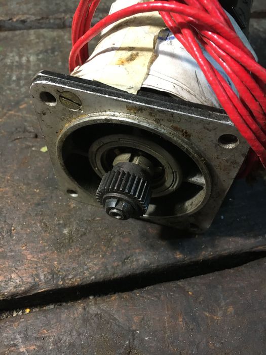 Двигатель электромотор электродвигатель авиационный 27 вольт Д-600ТВ