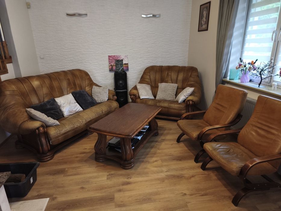 Sprzedam Sofę skórzaną komplet