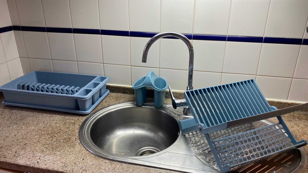 Kit de cozinha azul para pratos e talheres