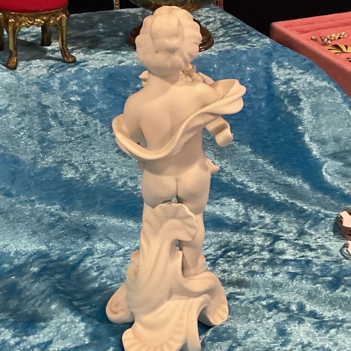 Vista ale estação em biscui alt,19 cm