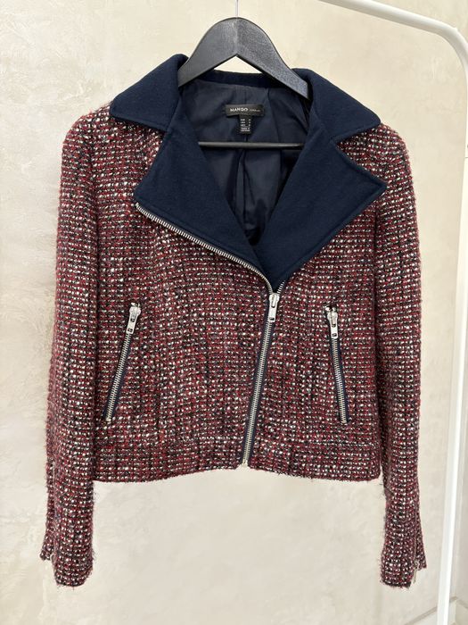 Куртка-косуха від Mango з твідовим візерунком.