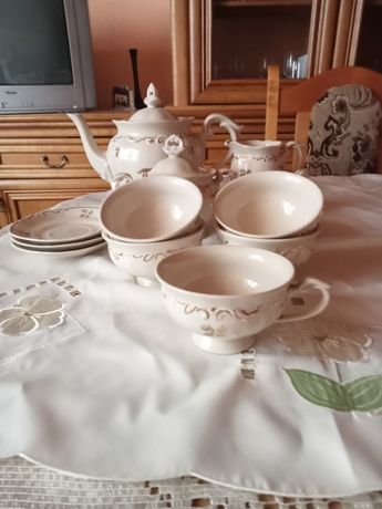 Porcelanowy serwis do kawy i herbaty