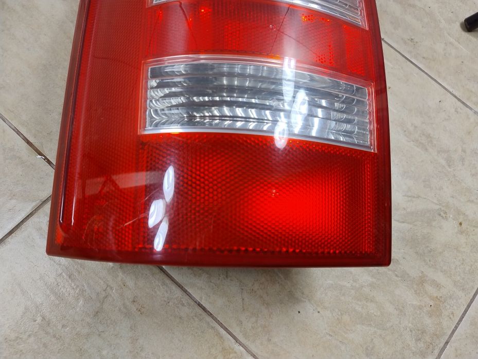 Audi a2 lampa tył lewa 99-05 wkład żarówek oryginał wysyłka OLX 8Z0