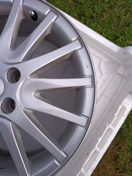 Renault laguna III felga aluminiowa R 17