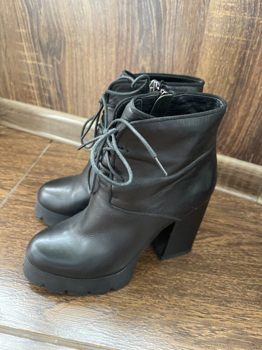 Ботильйони шкіряні elisabetta franchi