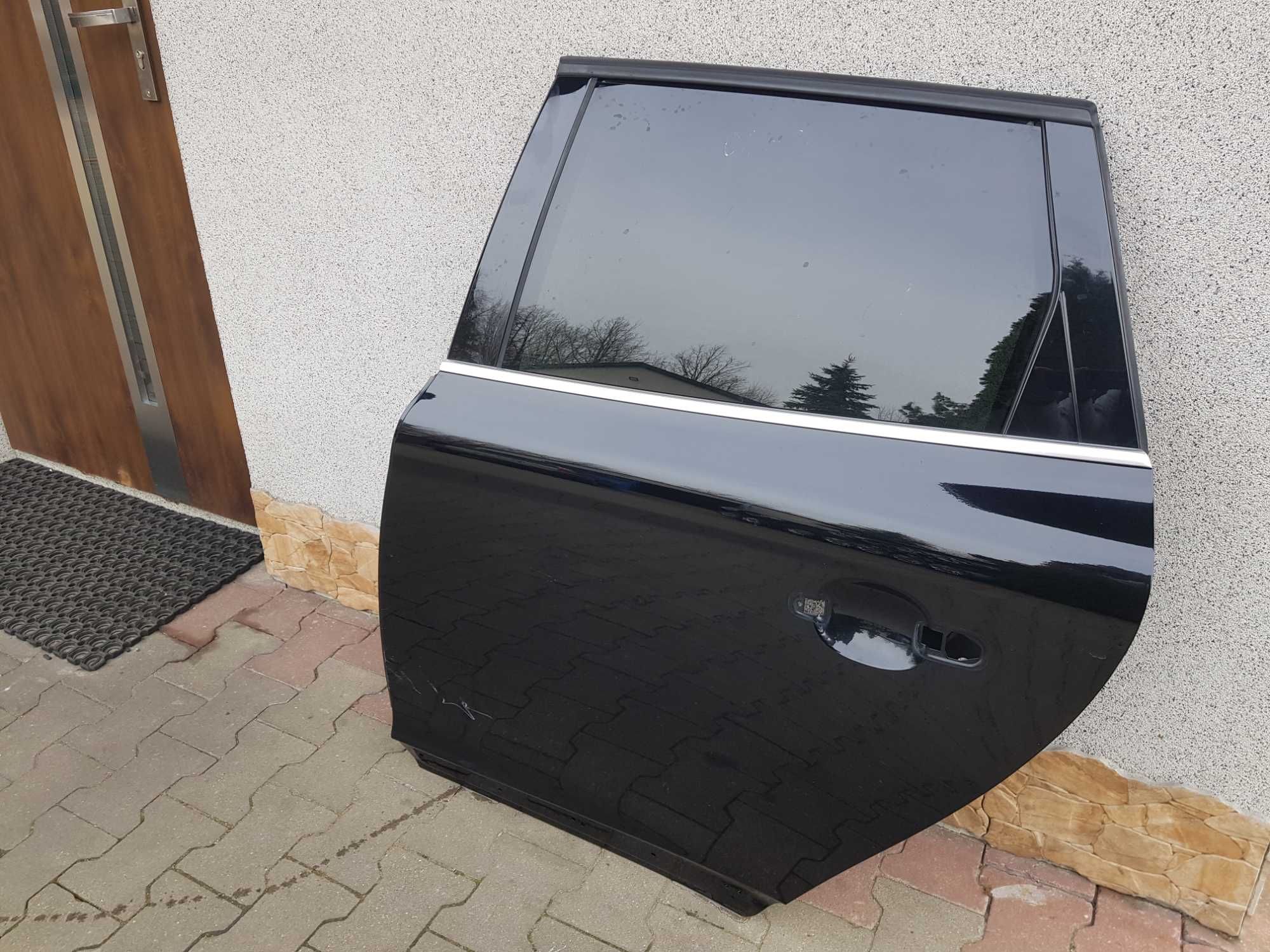 VOLVO XC60 Drzwi Tył Lewe Listwa Chrom Szyba RADOM
