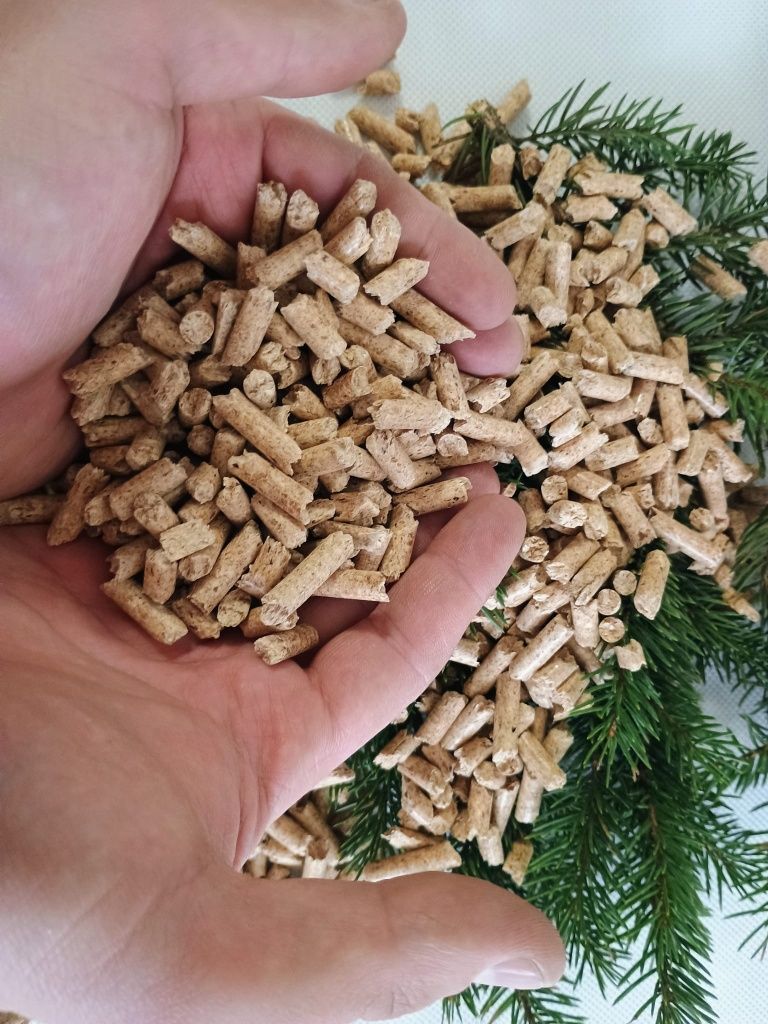 Brykiet drzewny bukowy dębowy RUF brykiet walec pellet drzewny olczyk
