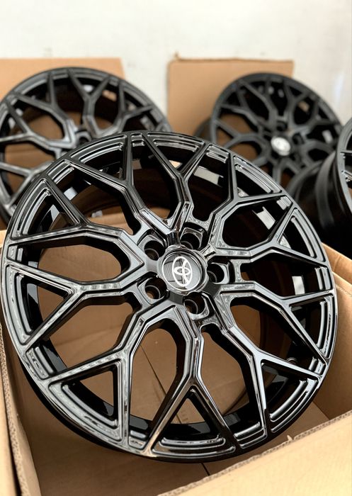 Nowe alufelgi 5x114.3 18” Toyota Avensis Camry C-hr Corolla Auris Rav4