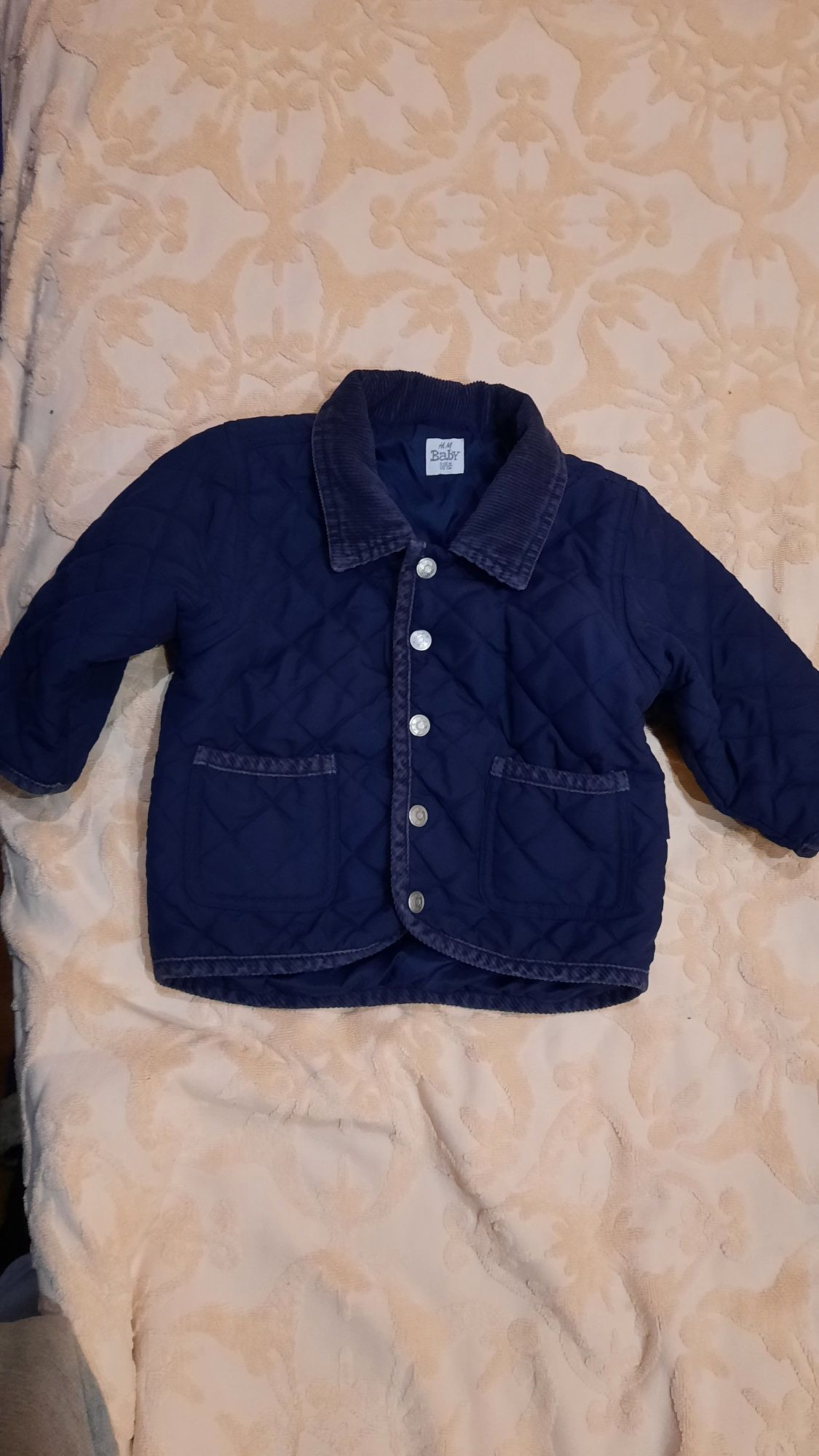 Продається дитяча куртка осінь-весна