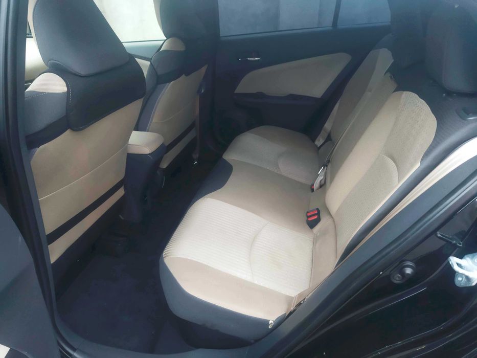 Toyota Prius Hybrid 2017рік 50