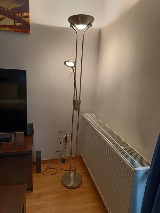 Lampa podłogowa ze ściemniaczem