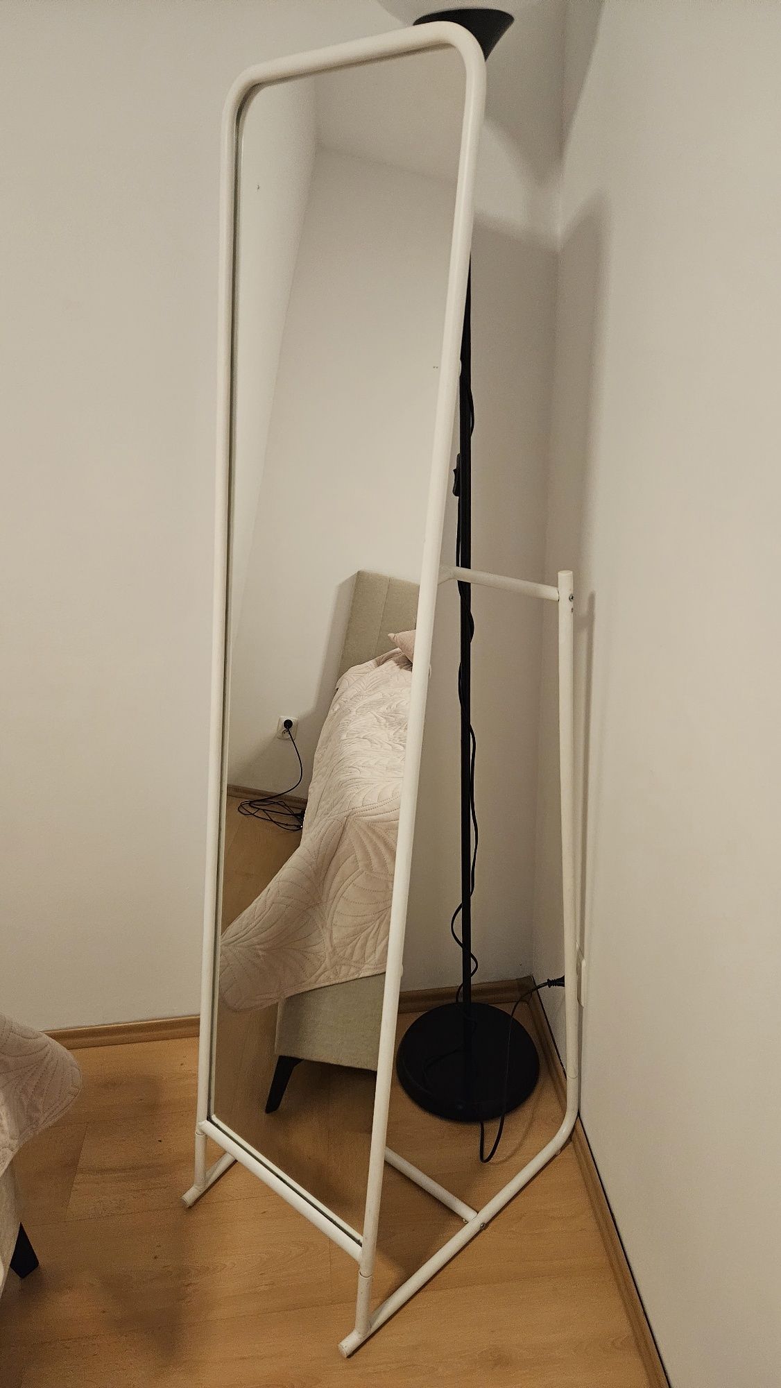 Lustro stojące Knapper ikea