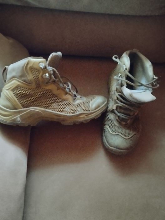 Продам мужские ботинки