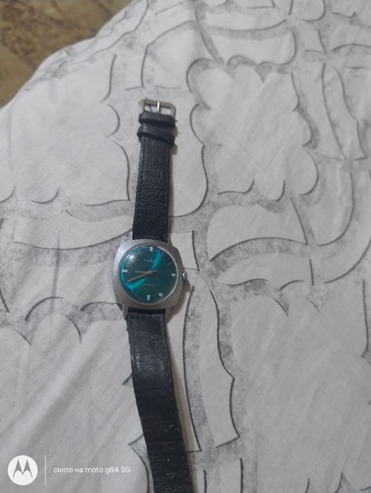 Продам оригинальные часы