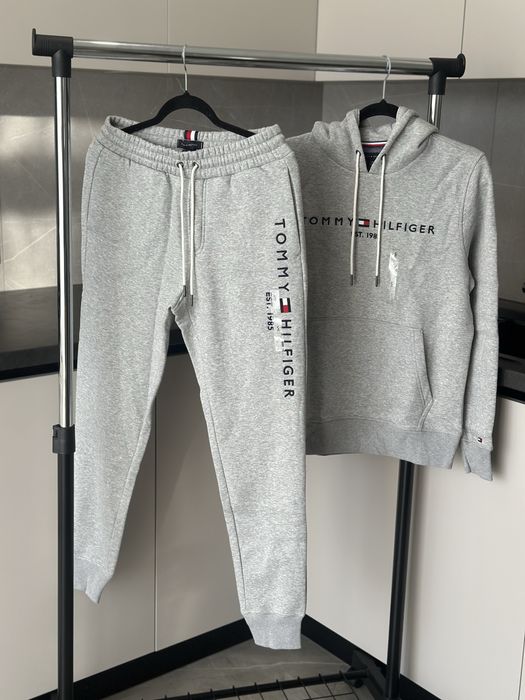 Оригінальний костюм Tommy hilfiger на хлопця 170/175 см