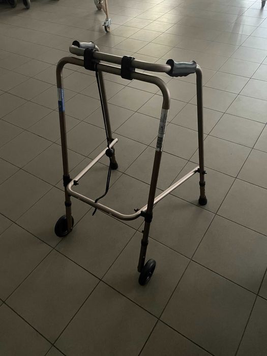 łóżko rehabilitacyjne medyczne koncentrator tlenu