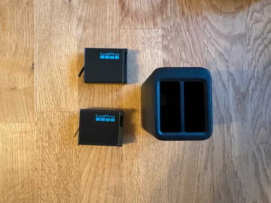 GoPro Hero 13 Black z 2 akumulatorami i uchwytem