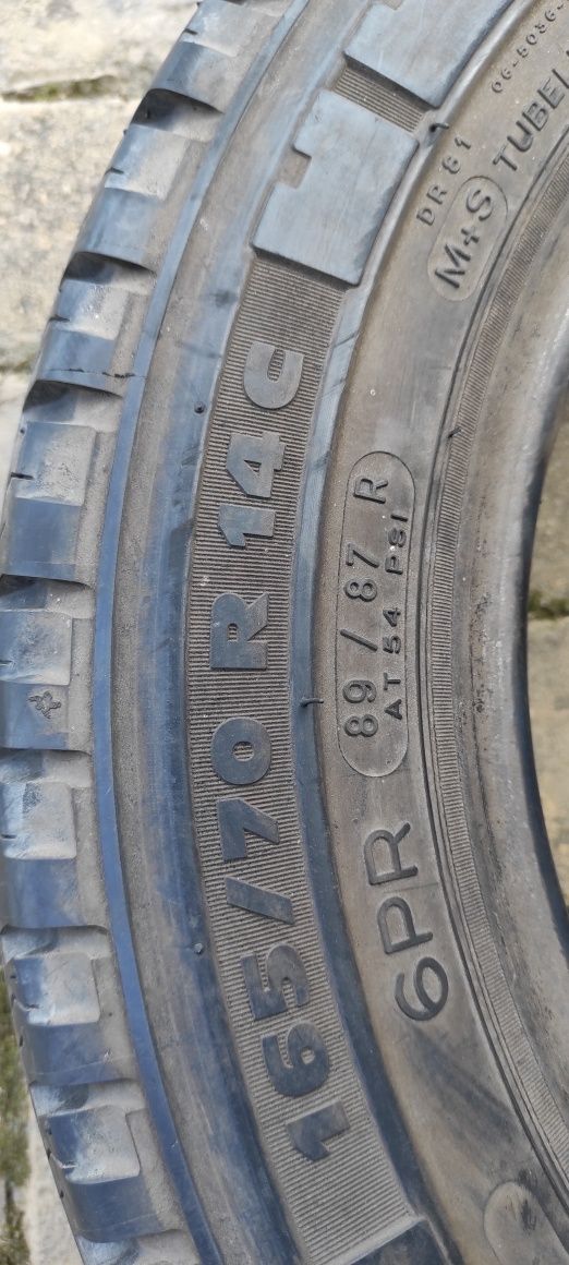 Pneus 165/70r14C Michelin 95% Piso