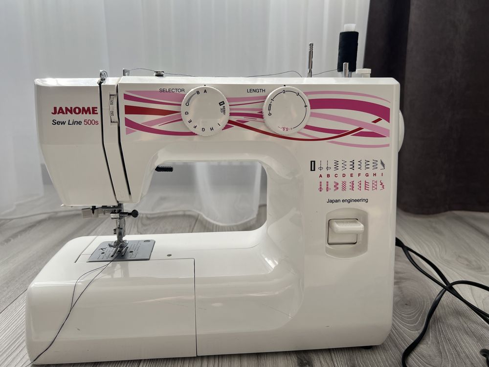 Швейна машинка Janome Sew Line 500 S