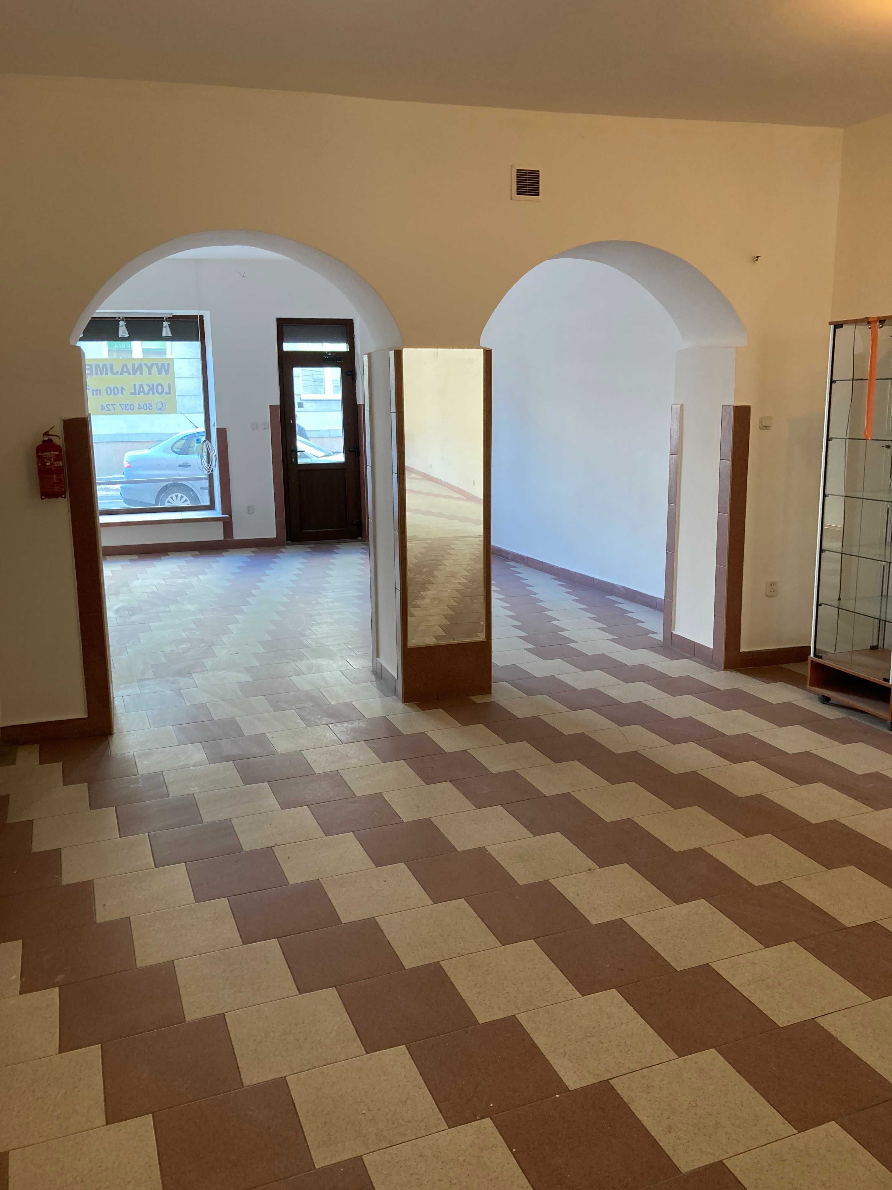 LOKAL USŁUGOWY  120m2  w centrum Płońska