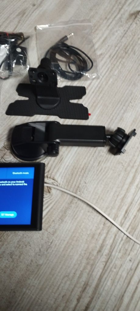 Carplay do auta Kamera AVYLET RC06 Android  CARPLAY