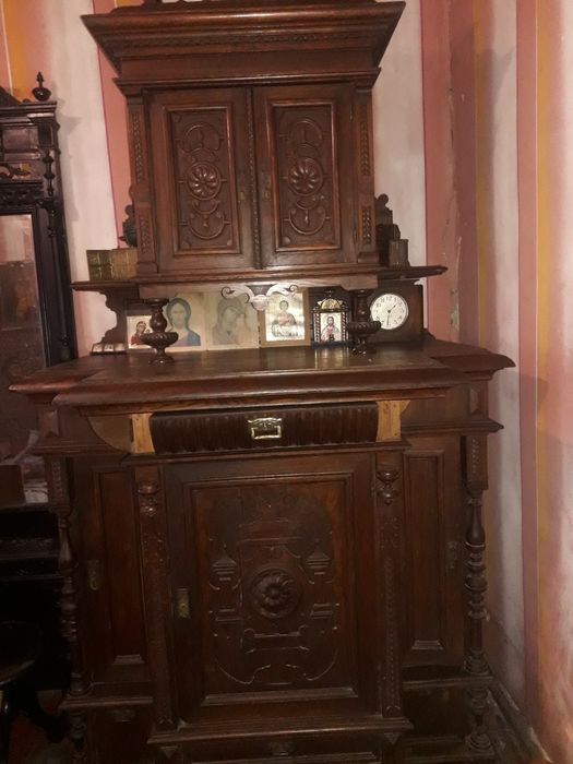 Продам старинную мебель