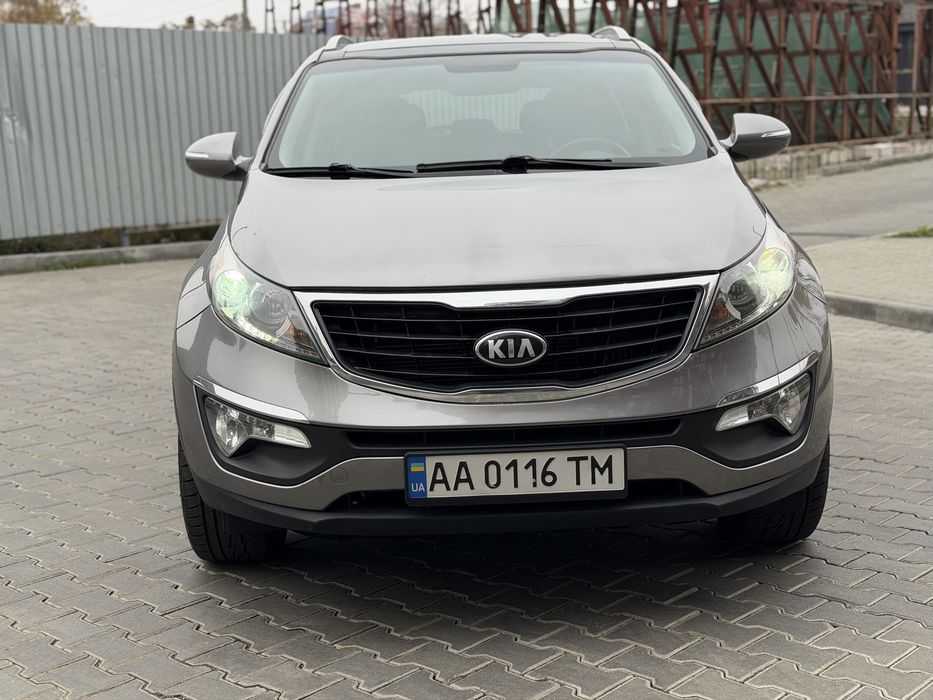 Kia Sportage 12 місяць 2013 2л газ/бензин автомат