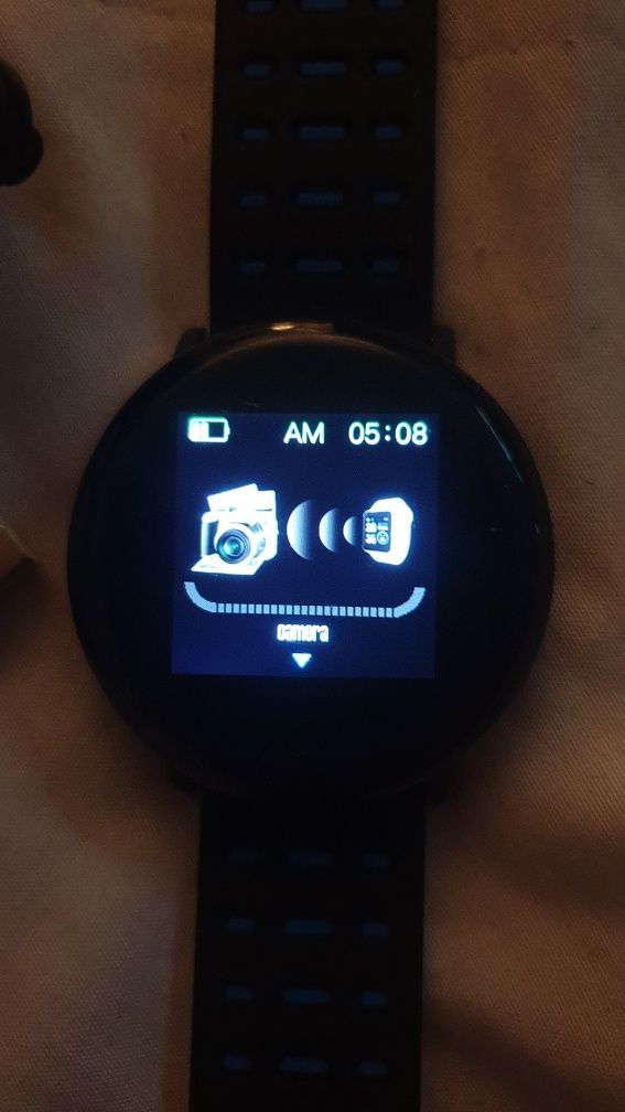Zegarek smartwatch z ładowarķa