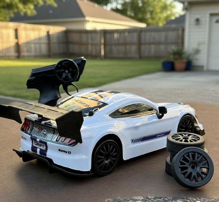 Машинка для гонок / дрифту на радіокеруванні на радиоуправлении 20см